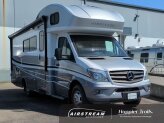 2019 Winnebago Navion