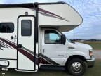 Thumbnail Photo 2 for 2019 Winnebago Outlook 25J