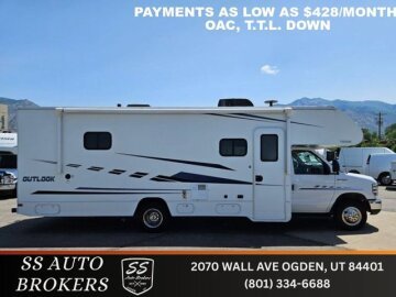 2019 Winnebago Outlook 27D