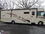 Thumbnail Photo 2 for 2019 Winnebago Vista 32YE