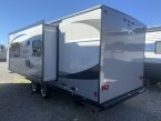 Thumbnail Photo 2 for 2020 Coachmen Apex
