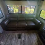 Thumbnail Photo 6 for 2020 Coachmen Chaparral