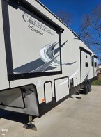 Thumbnail Photo 4 for 2020 Coachmen Chaparral