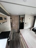 Thumbnail Photo 6 for 2020 Coachmen Freedom Express 324RLDSLE