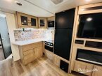 Thumbnail Photo 6 for 2020 Coachmen Freedom Express