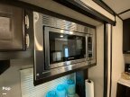 Thumbnail Photo 5 for 2020 Coachmen Spirit