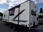 Thumbnail Photo 5 for 2020 Coachmen Spirit