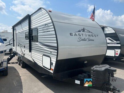 Photo 1 for 2020 East to West Della Terra