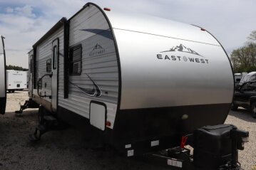 2020 East to West Della Terra