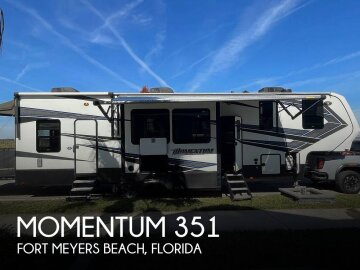 2020 Grand Design Momentum