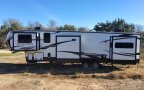 Thumbnail Photo 3 for 2020 Heartland Bighorn for Sale by Owner