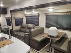 Thumbnail Photo 5 for 2020 Highland Ridge Light