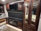 Thumbnail Photo 3 for 2020 JAYCO Pinnacle 36SSWS