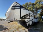 Thumbnail Photo 3 for 2020 JAYCO Seismic