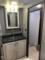 Thumbnail Photo 5 for 2020 JAYCO Seismic