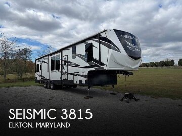2020 JAYCO Seismic 3815