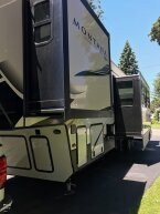 Thumbnail Photo 6 for 2020 Keystone Montana