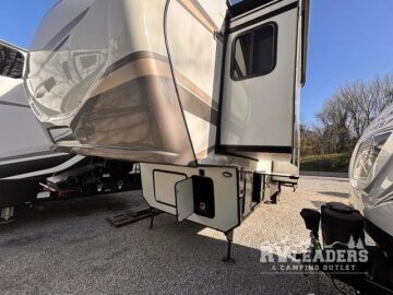 2020 Keystone Montana 3855BR