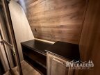 Thumbnail Photo 6 for 2020 Keystone Montana 3855BR