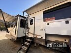 Thumbnail Photo 2 for 2020 Keystone Montana 3855BR