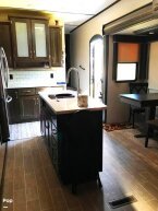 Thumbnail Photo 4 for 2020 Keystone Montana