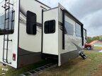 Thumbnail Photo 6 for 2020 Keystone Montana