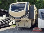 Thumbnail Photo 5 for 2020 Keystone Montana 295RL