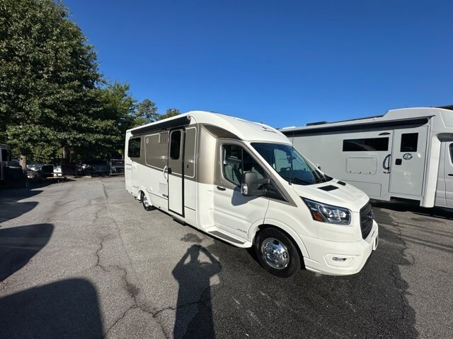 2020 Leisure Travel Vans Wonder