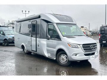 2020 Leisure Travel Vans Unity