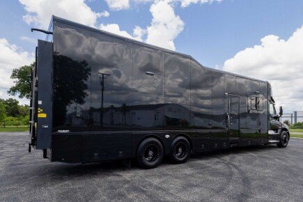 Photo 1 for 2020 Show Hauler Motorhome