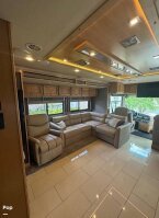 Thumbnail Photo 2 for 2020 Tiffin Allegro Red 33AA