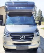 Thumbnail Photo 2 for 2020 Tiffin Wayfarer 25 RW