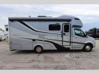 Thumbnail Photo 3 for 2020 Tiffin Wayfarer 25 RW