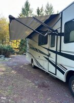 Thumbnail Photo 3 for 2020 Winnebago Intent 29L