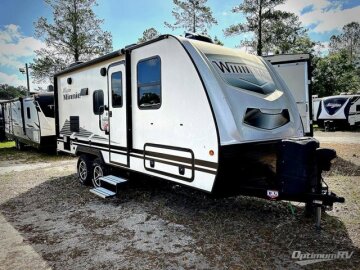 2020 Winnebago Micro Minnie 2108DS