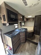 Thumbnail Photo 5 for 2020 Winnebago Minnie Winnie