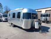 2021 Airstream Caravel