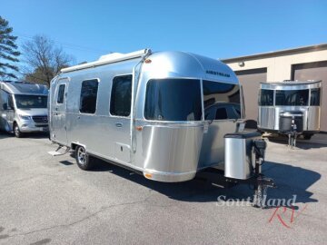2021 Airstream Caravel