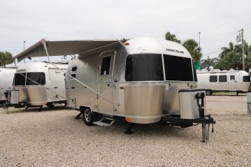 2021 Airstream Caravel