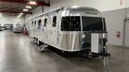 Thumbnail Photo 4 for 2021 Airstream Classic