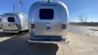 Thumbnail Photo 4 for 2021 Airstream Flying Cloud