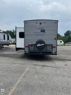 Thumbnail Photo 3 for 2021 Coachmen Catalina