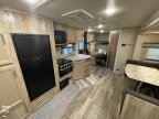 Thumbnail Photo 6 for 2021 Coachmen Catalina 263BHSCK