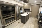 Thumbnail Photo 6 for 2021 Coachmen Chaparral