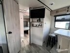 Thumbnail Photo 5 for 2021 Coachmen Spirit