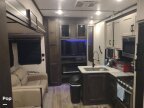 Thumbnail Photo 4 for 2021 Crossroads Cruiser Aire