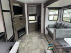 Thumbnail Photo 5 for 2021 Dutchmen Kodiak
