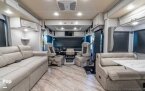 Thumbnail Photo 4 for 2021 Fleetwood Bounder 35P