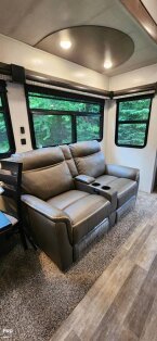 Thumbnail Photo 6 for 2021 Forest River Cedar Creek
