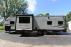 Thumbnail Photo 3 for 2021 Forest River Cherokee